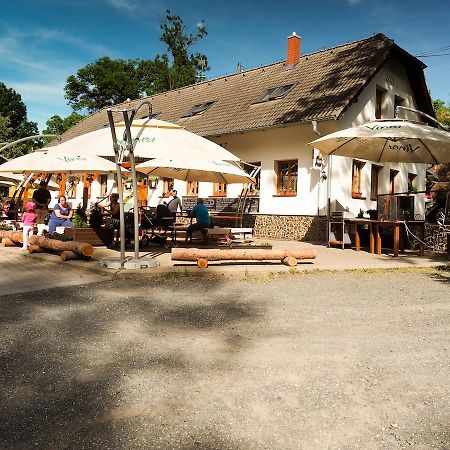 Penzion U Lavky Kvetnice Exteriör bild